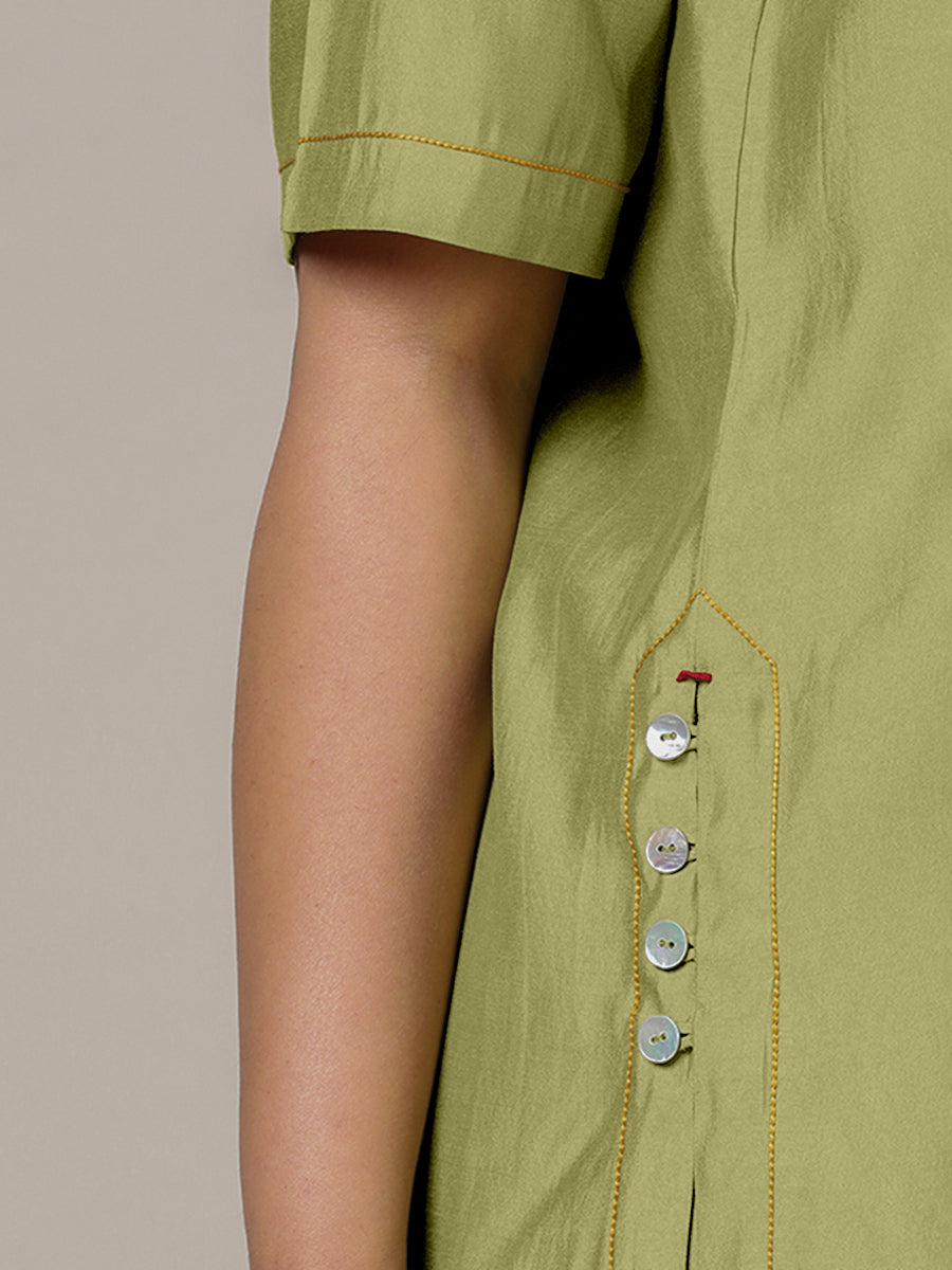 Riya x Rozaana Kurta, in Green Viscose, featuring elbow sleeves and jewel neckline, made for daily & work (view 3).