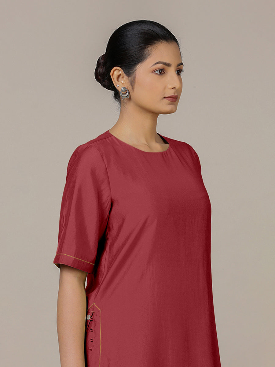 Riya x Rozaana Kurta, in Red Viscose, featuring elbow sleeves and jewel neckline, made for daily & work (view 4).