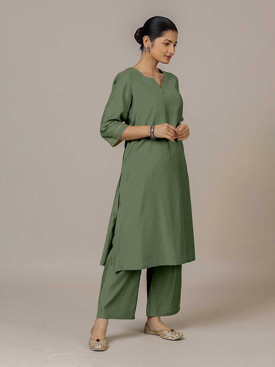 Sadaf x Rozaana Kurta, in Green Viscose, featuring three quarter sleeves and round neck with splitline (view 8).