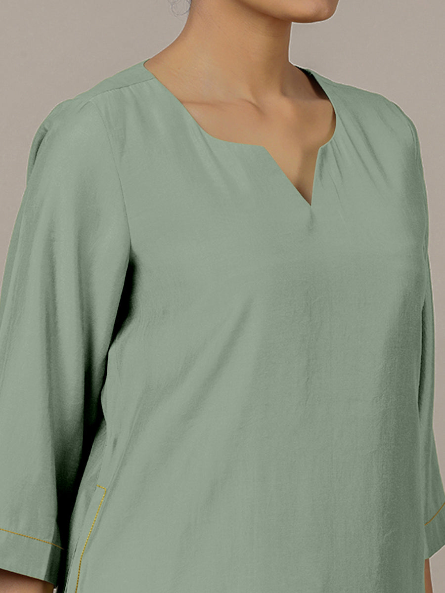 Sadaf x Rozaana Kurta, in Green Viscose, featuring three quarter sleeves and round neck with splitline (view 4).