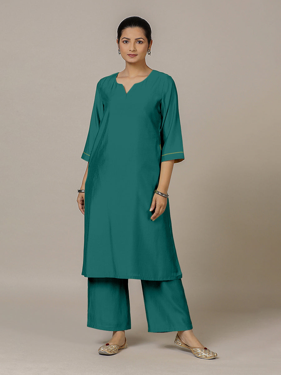 Sadaf x Rozaana Kurta, in Green Viscose, featuring three quarter sleeves and round neck with splitline (view 2).