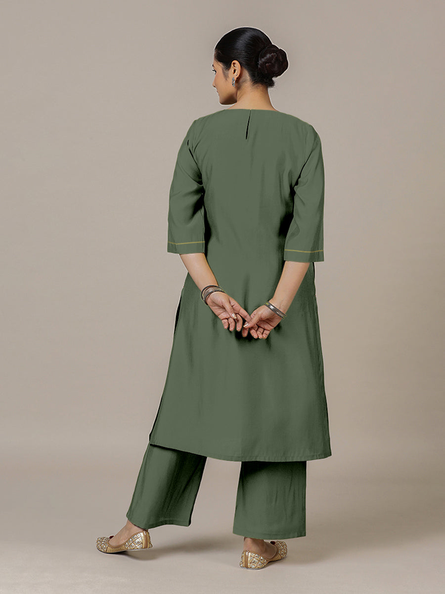 Sadaf x Rozaana Kurta, in Green Viscose, featuring three quarter sleeves and round neck with splitline (view 2).