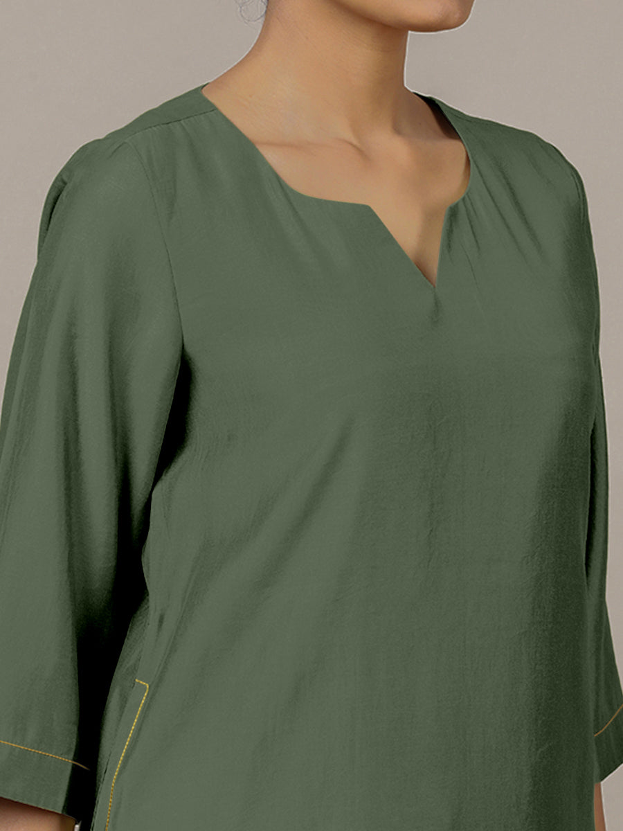 Sadaf x Rozaana Kurta, in Green Viscose, featuring three quarter sleeves and round neck with splitline (view 4).