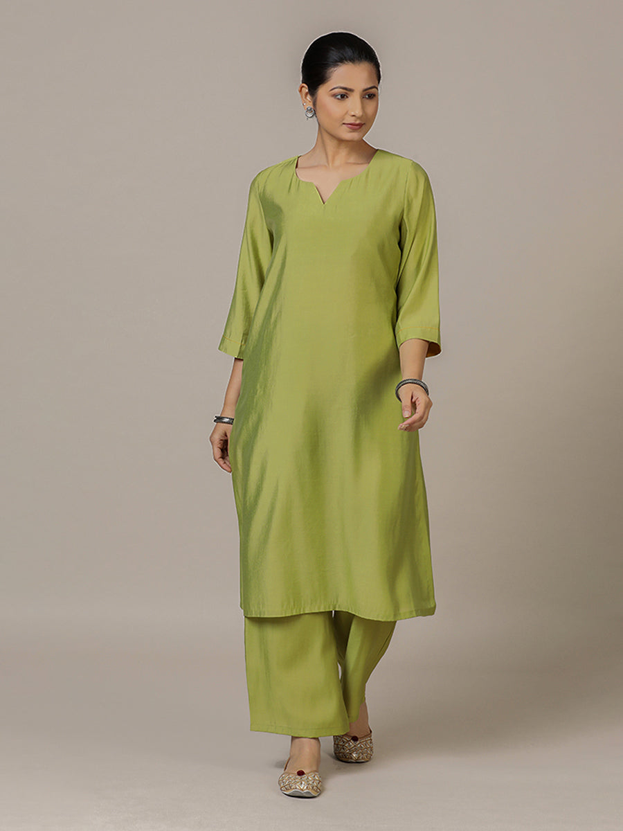 Sadaf x Rozaana Kurta, in Green Viscose, featuring three quarter sleeves and round neck with splitline (view 6).