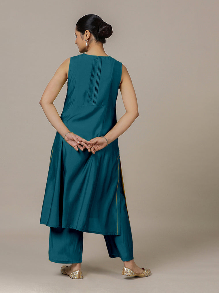 Sameera x Rozaana Kurta, in Blue Viscose, featuring sleeveless and jewel neckline, made for daily & work (view 2).