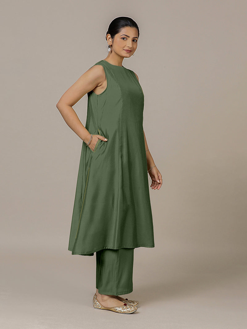 Sameera x Rozaana | A Line Kurta in Hunter Green with Thread Work | Coords or Only Kurta-Binks