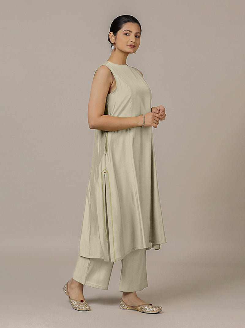 Sameera x Rozaana | A Line Kurta in Ivory with Thread Work | Coords or Only Kurta-Binks