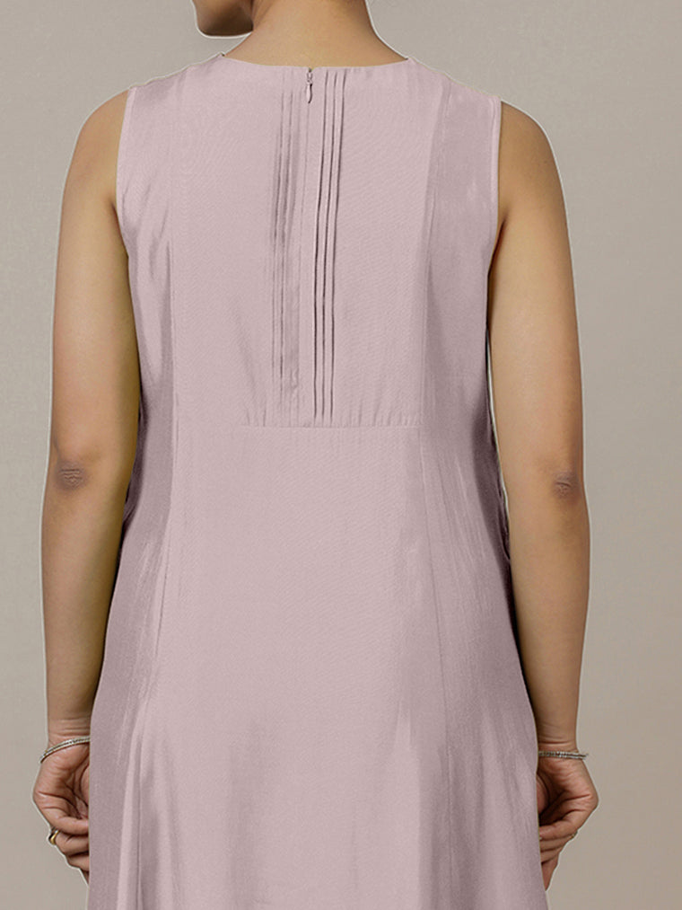 Sameera x Rozaana Kurta, in Purple Viscose, featuring sleeveless and jewel neckline, made for daily & work (view 3).