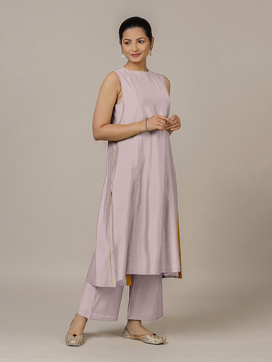 Sameera x Rozaana Kurta, in Purple Viscose, featuring sleeveless and jewel neckline, made for daily & work (view 5).