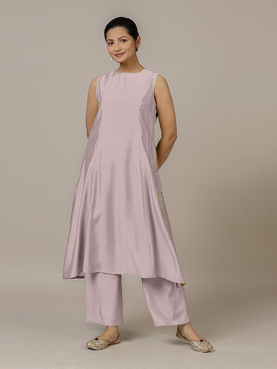 Sameera x Rozaana Kurta, in Purple Viscose, featuring sleeveless and jewel neckline, made for daily & work (view 7).