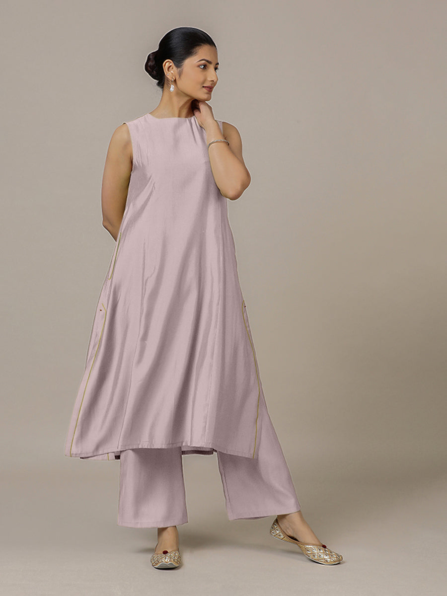 Sameera x Rozaana Kurta, in Purple Viscose, featuring sleeveless and jewel neckline, made for daily & work (view 8).