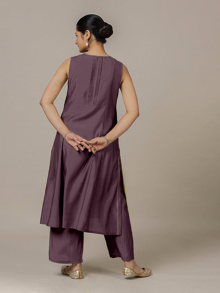 Sameera x Rozaana Kurta, in Purple Viscose, featuring sleeveless and jewel neckline, made for daily & work (view 2).