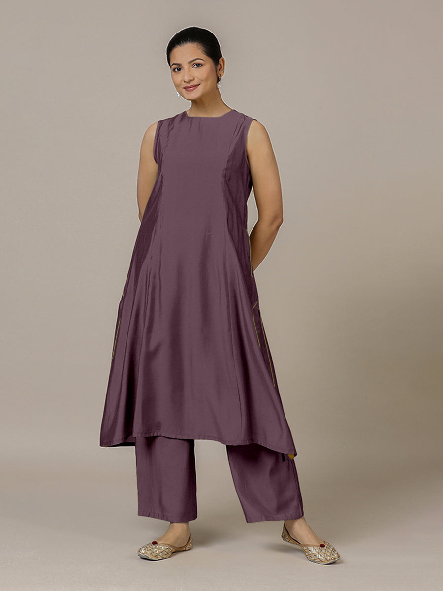 Sameera x Rozaana Kurta, in Purple Viscose, featuring sleeveless and jewel neckline, made for daily & work (view 7).
