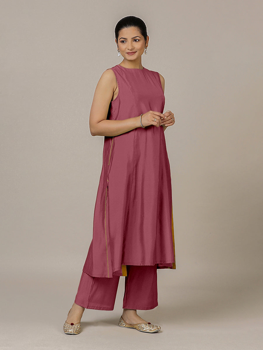 Sameera x Rozaana Kurta, in Pink Viscose, featuring sleeveless and jewel neckline, made for daily & work (view 5).