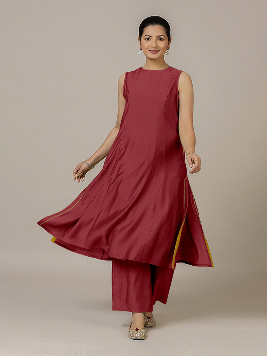 Sameera x Rozaana Kurta, in Red Viscose, featuring sleeveless and jewel neckline, made for daily & work (view 6).