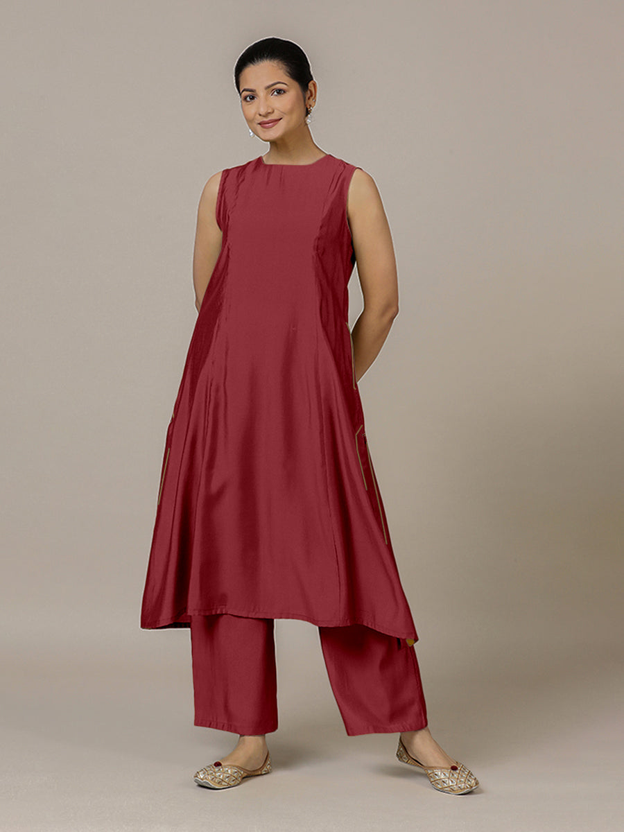 Sameera x Rozaana Kurta, in Red Viscose, featuring sleeveless and jewel neckline, made for daily & work (view 7).