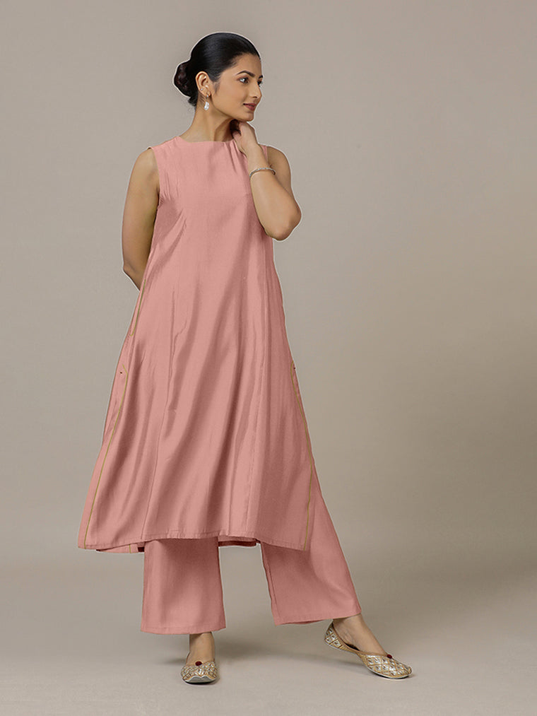 Sameera x Rozaana Kurta, in Pink Viscose, featuring sleeveless and jewel neckline, made for daily & work.