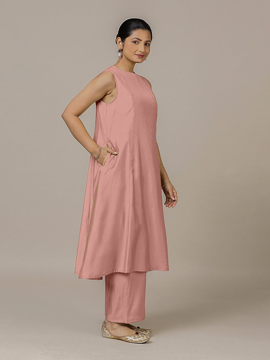 Sameera x Rozaana Kurta, in Pink Viscose, featuring sleeveless and jewel neckline, made for daily & work (view 8).