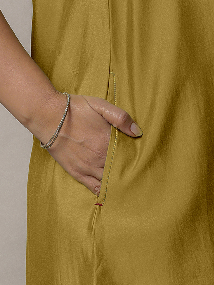 Sana x Rozaana Kurta, in Yellow Viscose, featuring sleeveless and jewel neckline, made for daily & work (view 3).