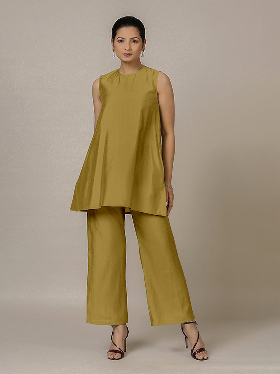 Sana x Rozaana Kurta, in Yellow Viscose, featuring sleeveless and jewel neckline, made for daily & work (view 8).