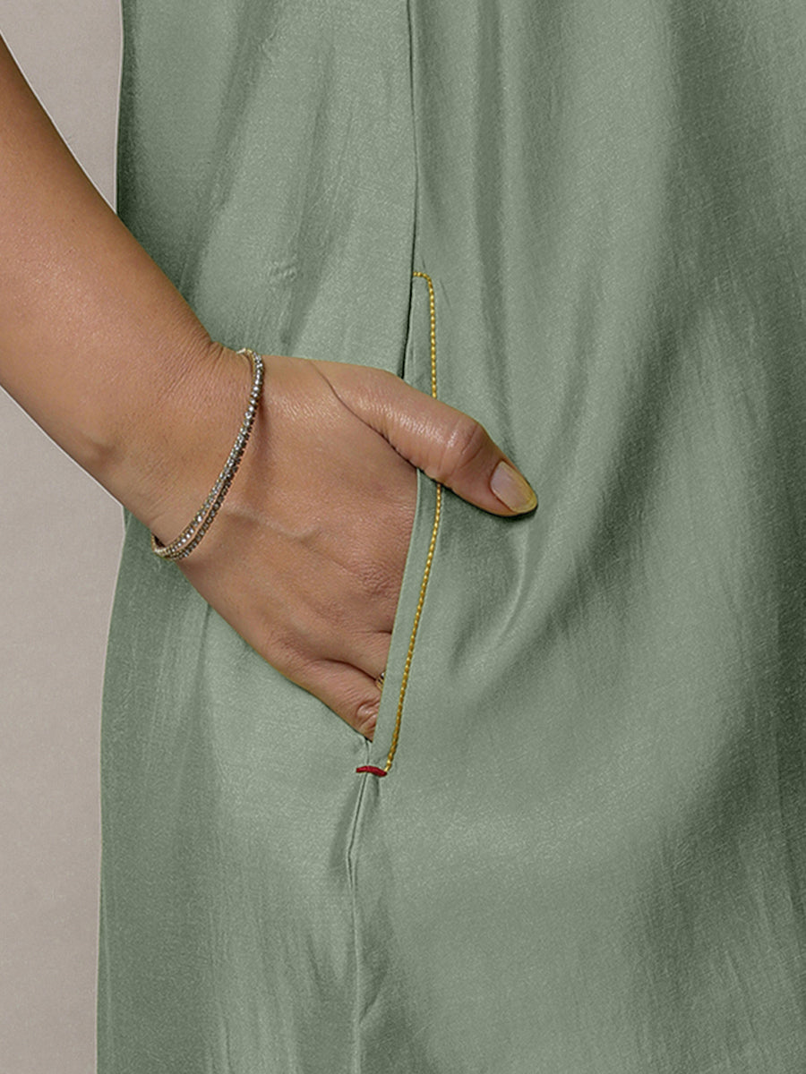 Sana x Rozaana Kurta, in Green Viscose, featuring sleeveless and jewel neckline, made for daily & work (view 3).