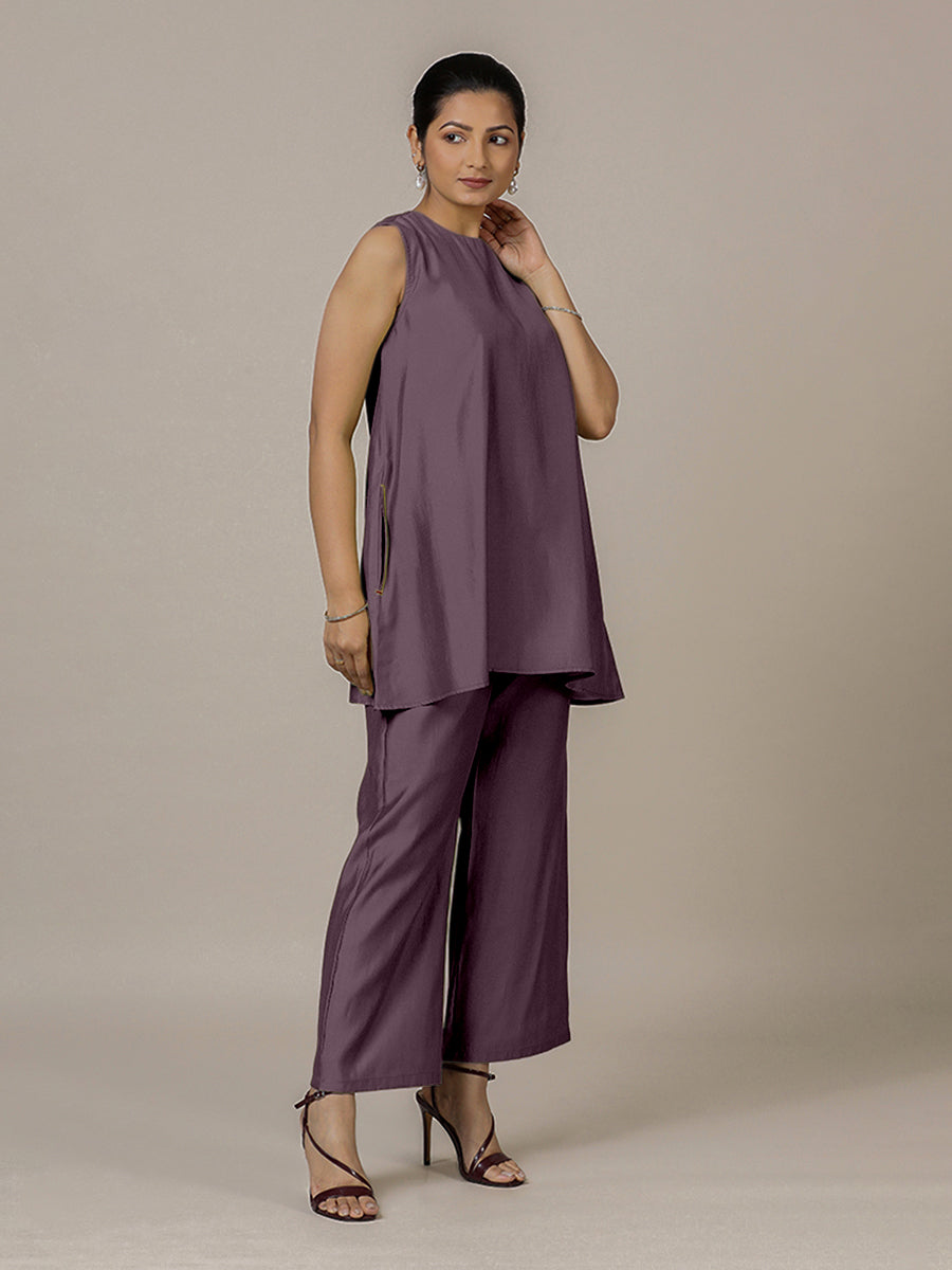 Sana x Rozaana Kurta, in Purple Viscose, featuring sleeveless and jewel neckline, made for daily & work (view 8).