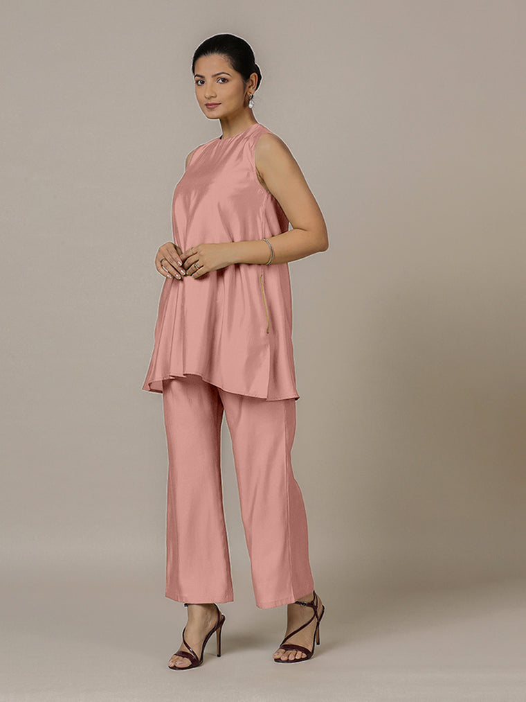 Sana x Rozaana Kurta, in Pink Viscose, featuring sleeveless and jewel neckline, made for daily & work.