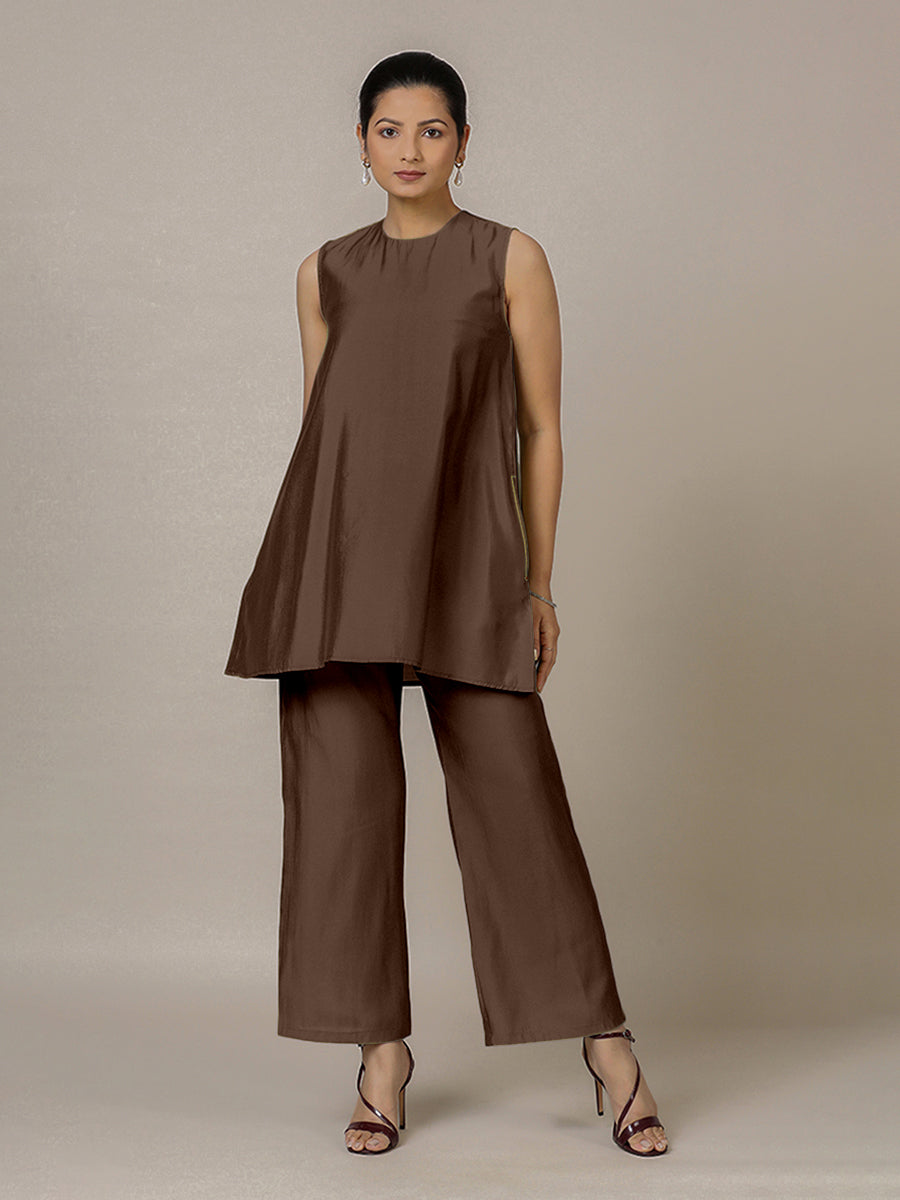 Sana x Rozaana Kurta, in Brown Viscose, featuring sleeveless and jewel neckline, made for daily & work (view 7).