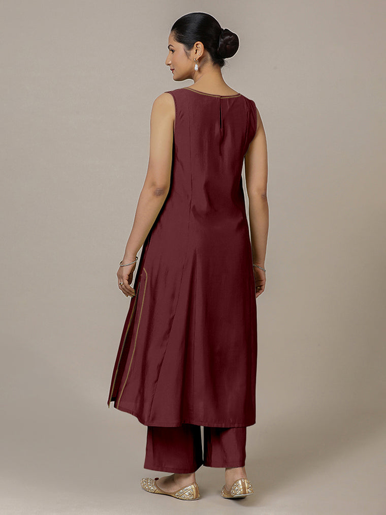 Sarah x Rozaana Kurta, in Maroon Viscose, featuring sleeveless and boat neckline, made for daily & work (view 2).