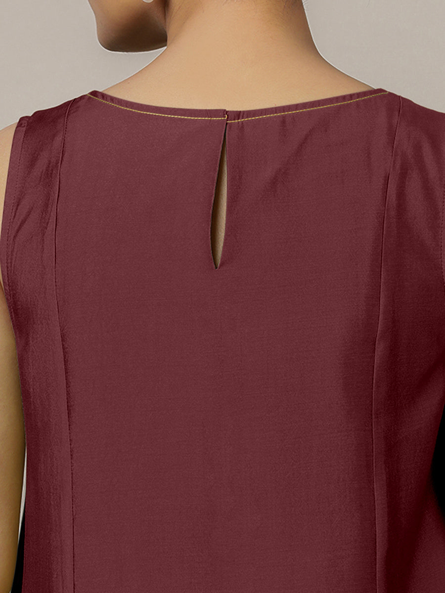 Sarah x Rozaana Kurta, in Maroon Viscose, featuring sleeveless and boat neckline, made for daily & work (view 3).