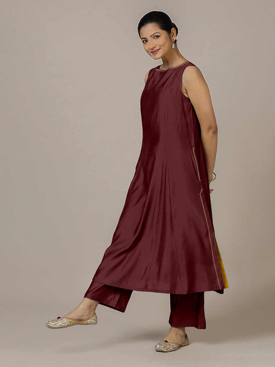 Sarah x Rozaana Kurta, in Maroon Viscose, featuring sleeveless and boat neckline, made for daily & work (view 5).