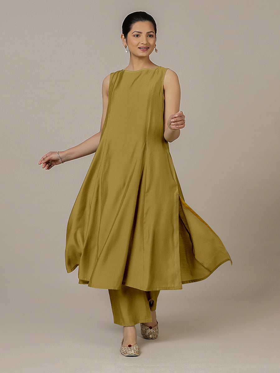 Sarah x Rozaana Kurta, in Yellow Viscose, featuring sleeveless and boat neckline, made for daily & work (view 5).