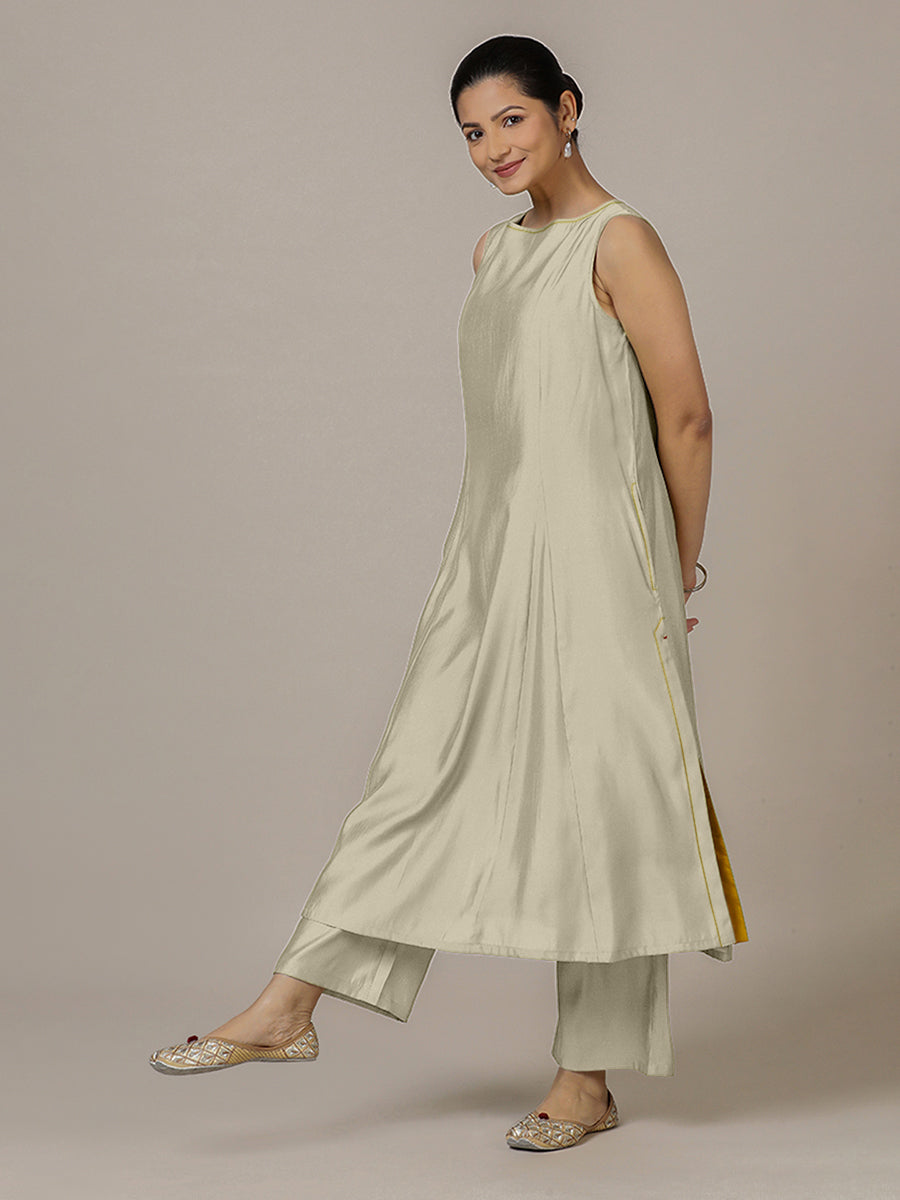 Sarah x Rozaana Kurta, in Cream Viscose, featuring sleeveless and boat neckline, made for daily & work (view 6).