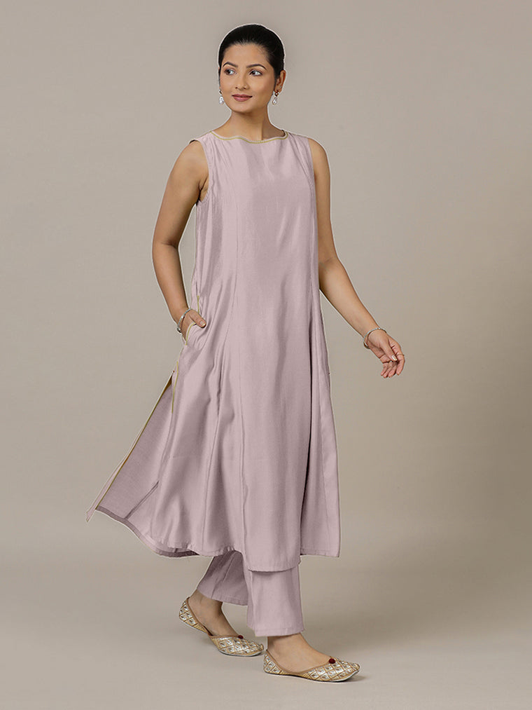 Sarah x Rozaana Kurta, in Purple Viscose, featuring sleeveless and boat neckline, made for daily & work.