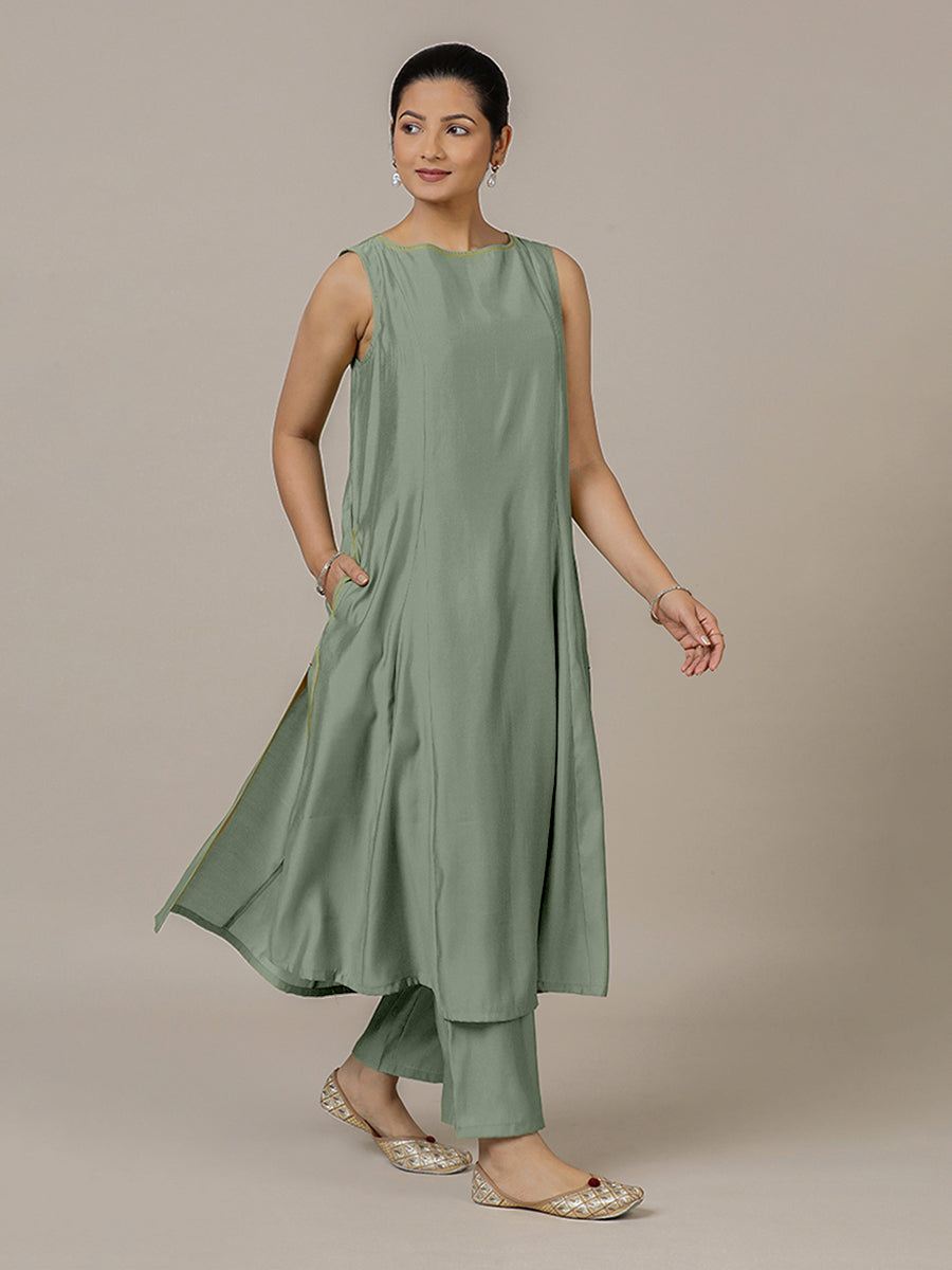 Sarah x Rozaana Kurta, in Green Viscose, featuring sleeveless and boat neckline, made for daily & work (view 8).