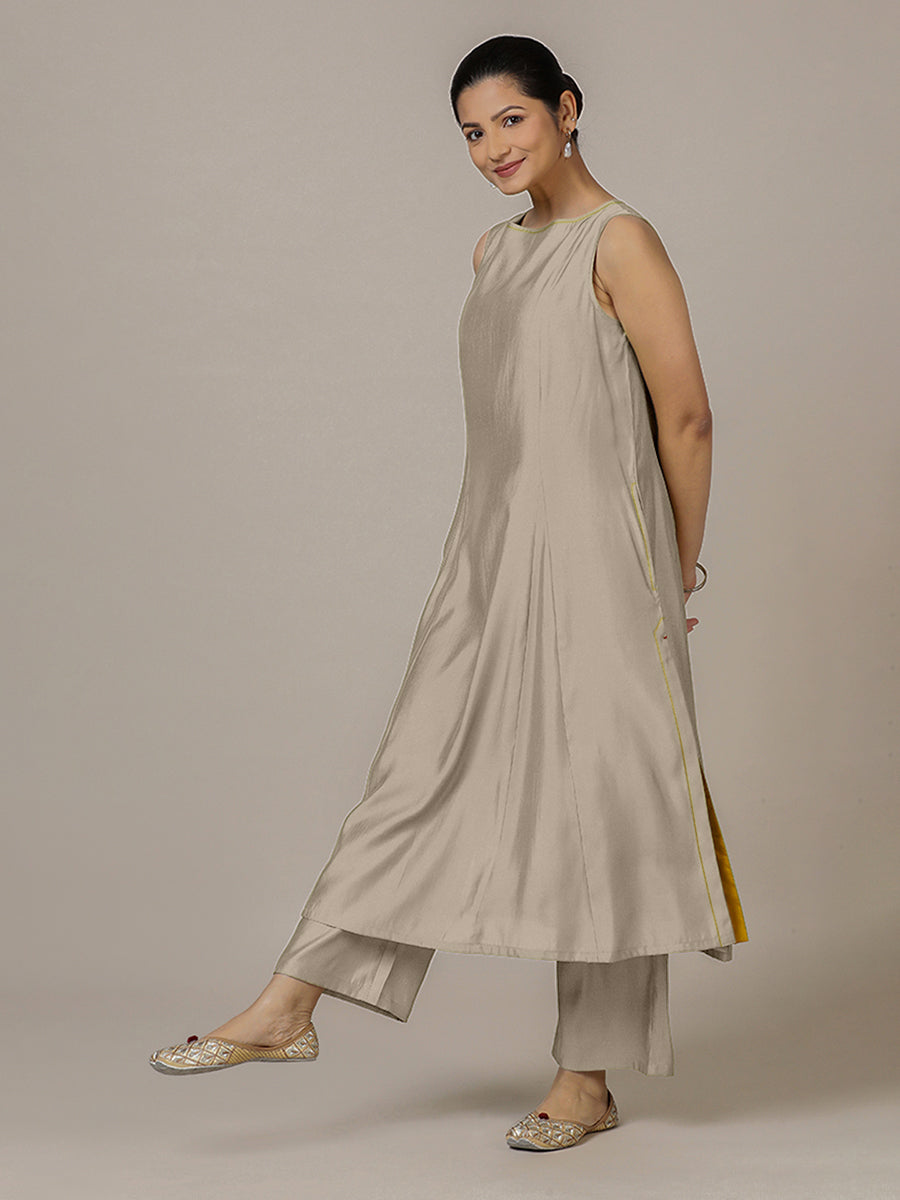 Sarah x Rozaana Kurta, in Grey Viscose, featuring sleeveless and boat neckline, made for daily & work (view 6).