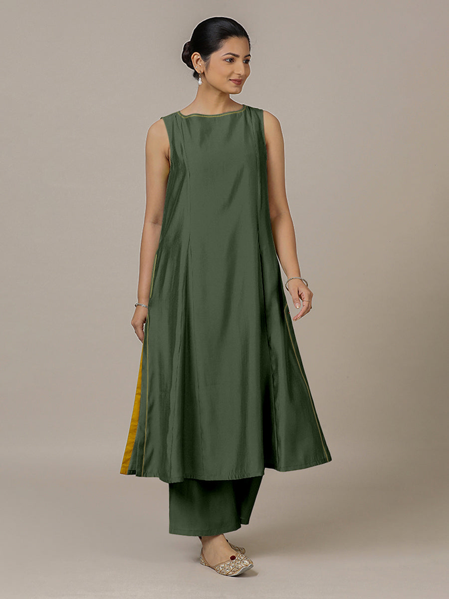 Sarah x Rozaana Kurta, in Green Viscose, featuring sleeveless and boat neckline, made for daily & work (view 7).