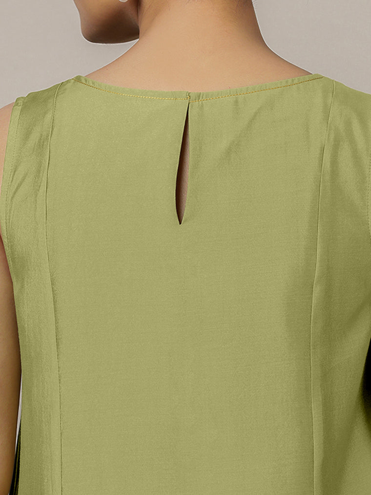Sarah x Rozaana Kurta, in Green Viscose, featuring sleeveless and boat neckline, made for daily & work (view 3).