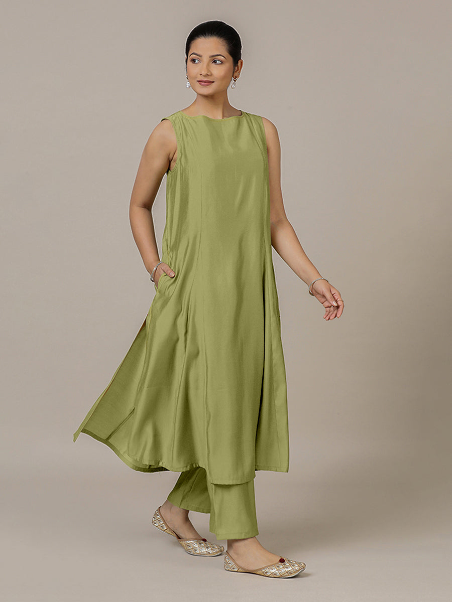 Sarah x Rozaana Kurta, in Green Viscose, featuring sleeveless and boat neckline, made for daily & work (view 8).