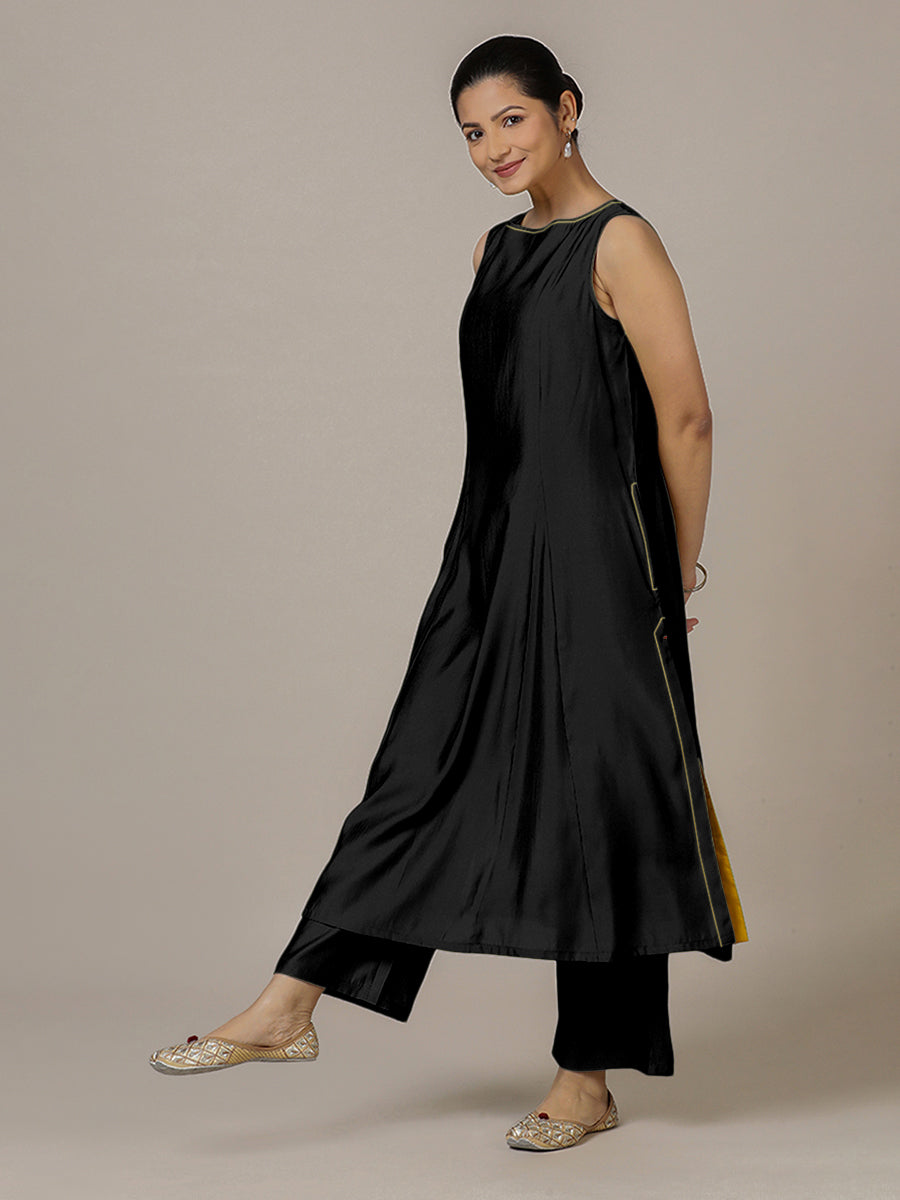 Sarah x Rozaana Kurta, in Black Viscose, featuring sleeveless and boat neckline, made for daily & work (view 7).