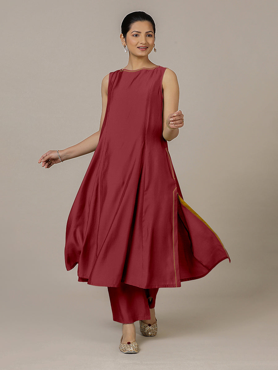 Sarah x Rozaana Kurta, in Red Viscose, featuring sleeveless and boat neckline, made for daily & work (view 5).