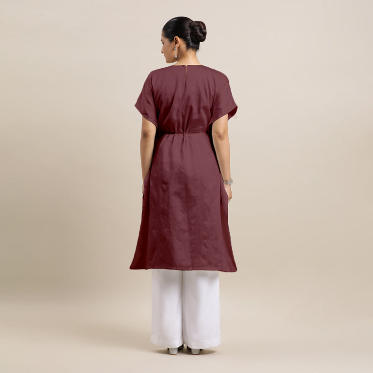 Siya x Rozaana Kurta, in Maroon Viscose, featuring elbow sleeves and v-neckline, made for daily & work (view 2).