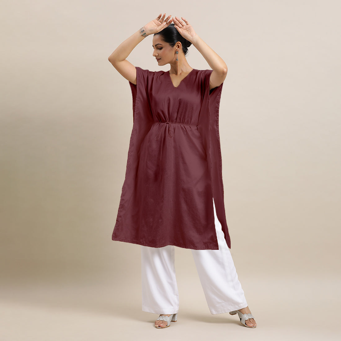 Siya x Rozaana Kurta, in Maroon Viscose, featuring elbow sleeves and v-neckline, made for daily & work (view 8).