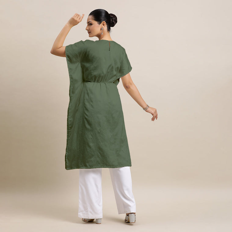 Siya x Rozaana Kurta, in Green Viscose, featuring elbow sleeves and v-neckline, made for daily & work (view 2).
