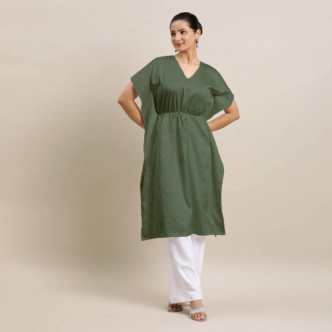 Siya x Rozaana Kurta, in Green Viscose, featuring elbow sleeves and v-neckline, made for daily & work (view 4).