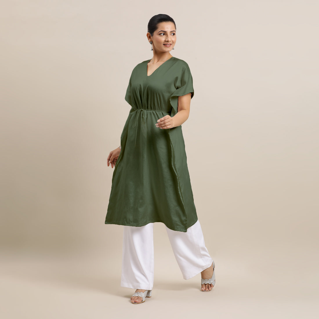 Siya x Rozaana Kurta, in Green Viscose, featuring elbow sleeves and v-neckline, made for daily & work (view 7).