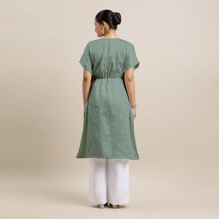 Siya x Rozaana Kurta, in Green Viscose, featuring elbow sleeves and v-neckline, made for daily & work (view 2).