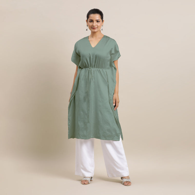 Siya x Rozaana Kurta, in Green Viscose, featuring elbow sleeves and v-neckline, made for daily & work (view 3).