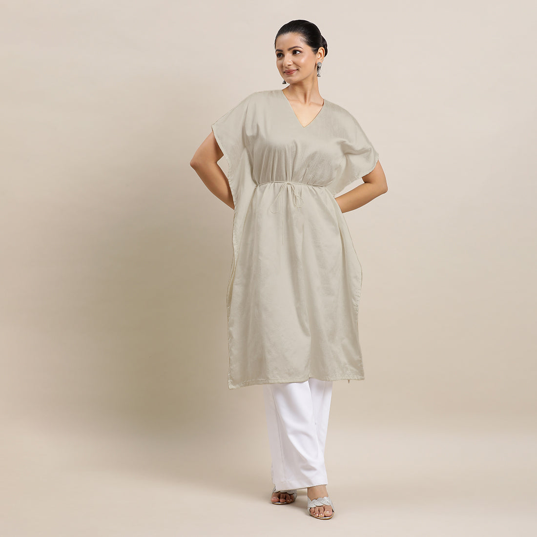 Siya x Rozaana Kurta, in Grey Viscose, featuring elbow sleeves and v-neckline, made for daily & work (view 4).
