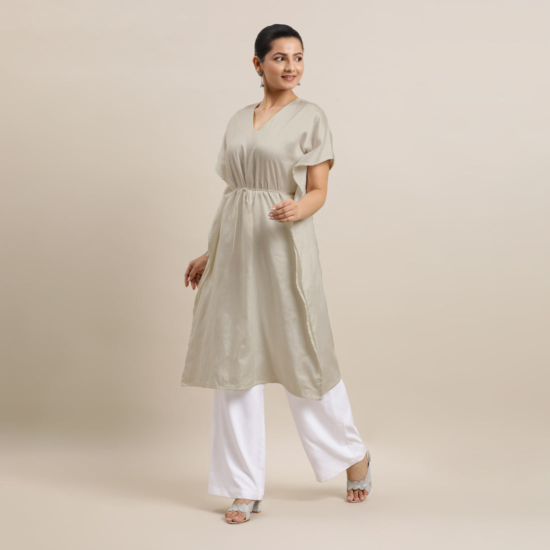 Siya x Rozaana Kurta, in Grey Viscose, featuring elbow sleeves and v-neckline, made for daily & work (view 6).